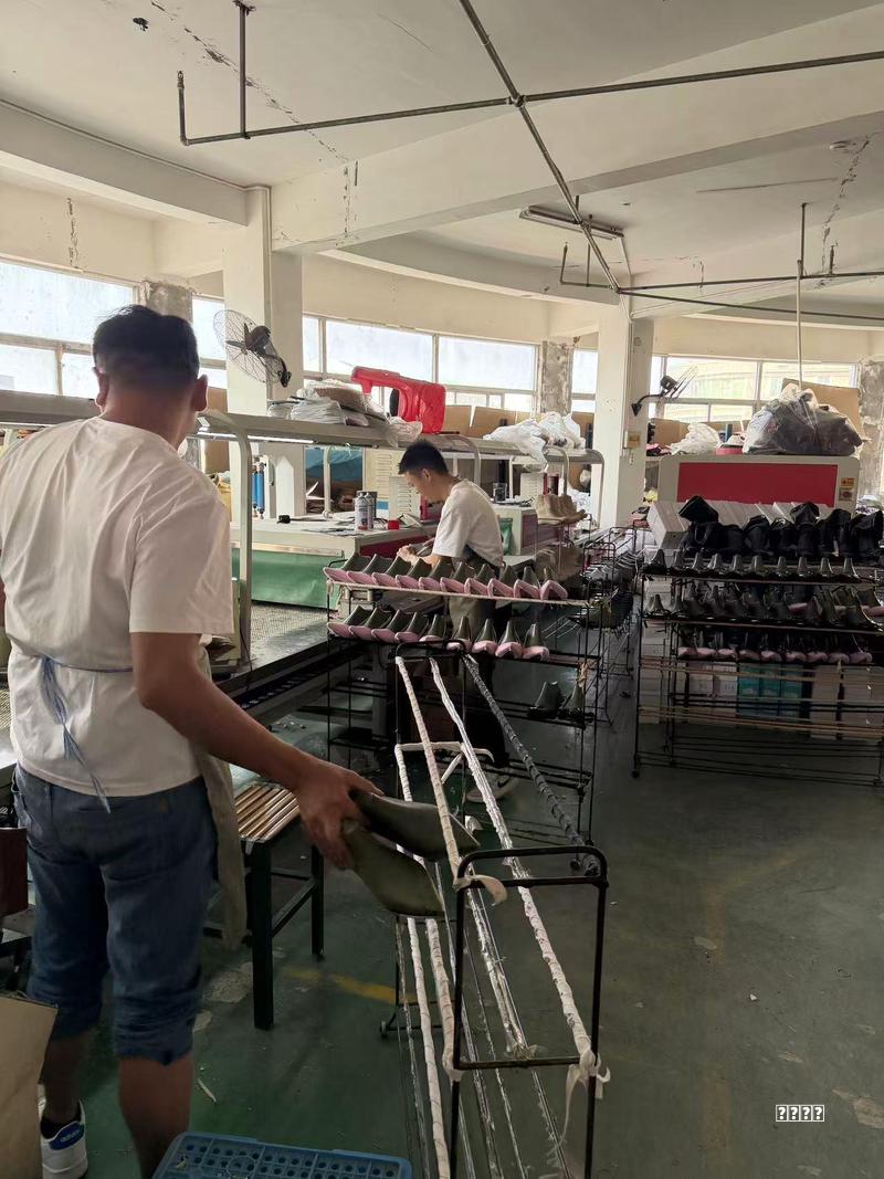 探寻上海买真皮沙发性价比高的店，哪家比较靠谱